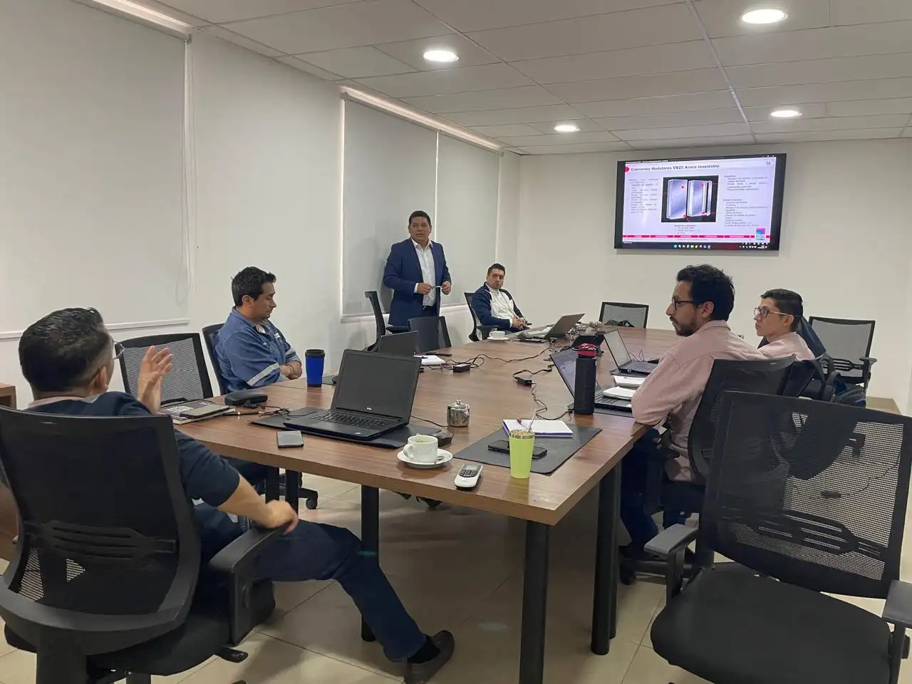 equipo de Hiller Electric